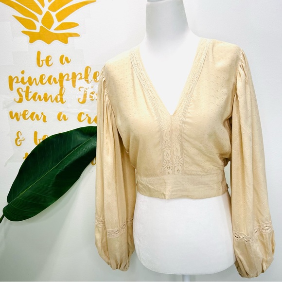 Band Of The Free Tops - Boutique Light Camel Boho Embroidered Lace V-Neck Long Sleeve Crop Blouse XS NWT